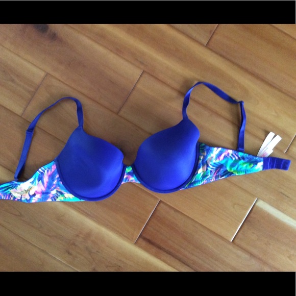 PINK Victoria's Secret Other - **SOLD** PINK Victoria’s Secret blue bra